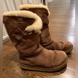Ugh Messenger Boots